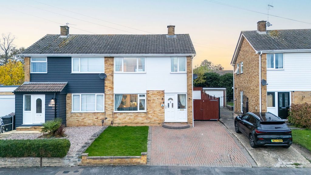 Property photo 1 of 27