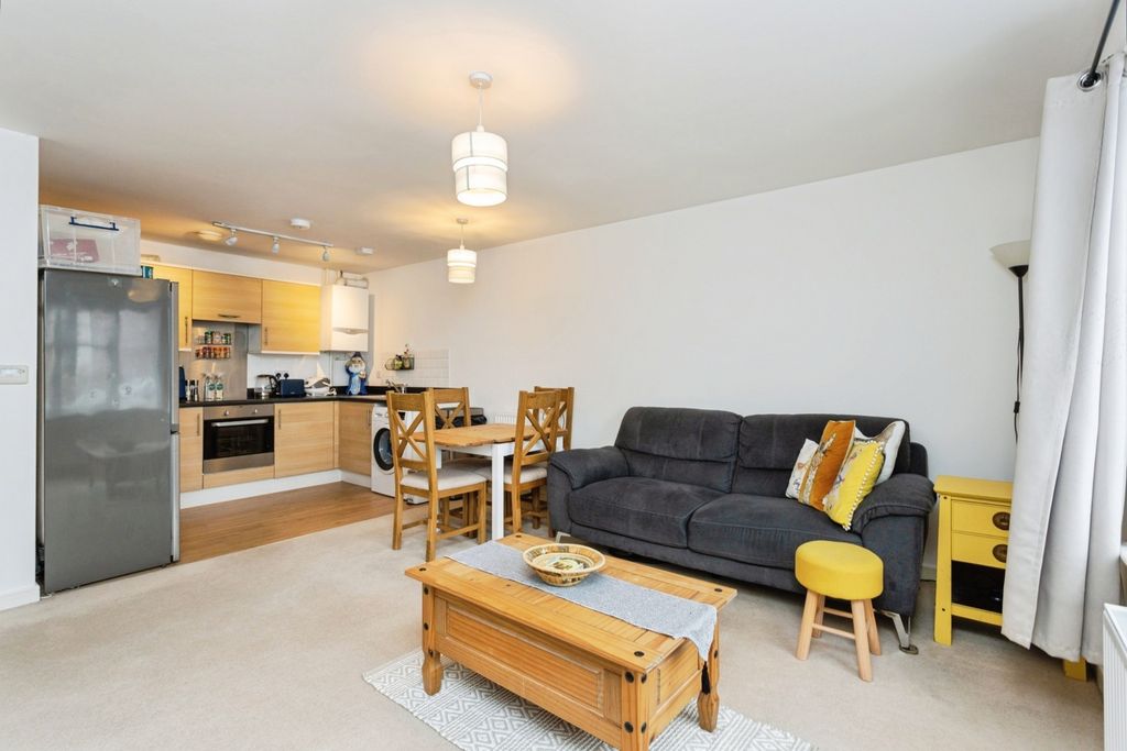 Property photo 2 of 14 Pbox-Img.Jpg