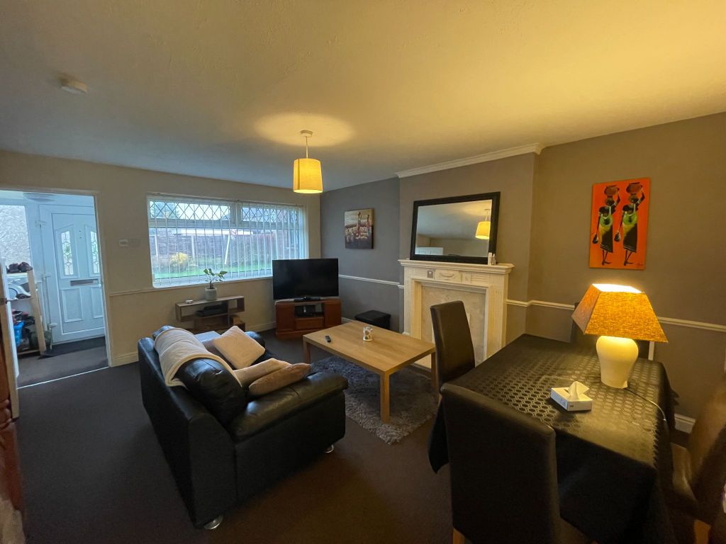 Property photo 3 of 17 Photograph 4