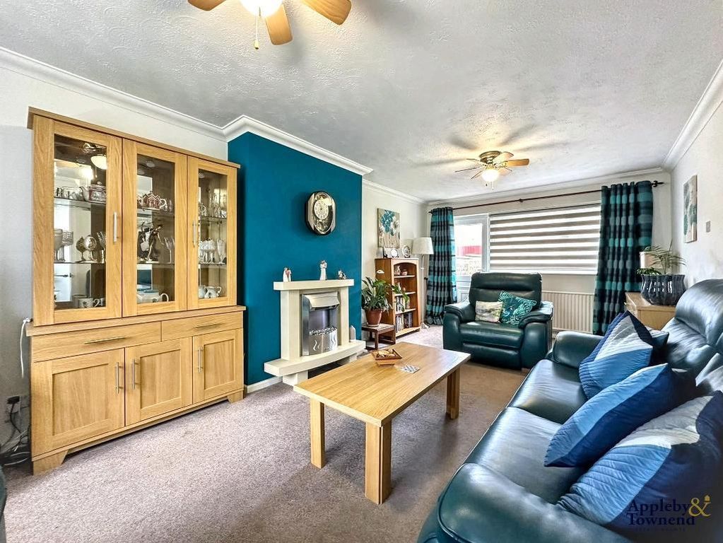 Property photo 3 of 27