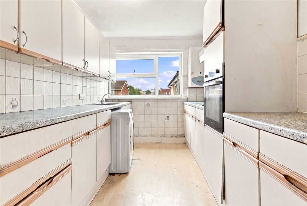Property photo 3 of 13 Picture No. 12