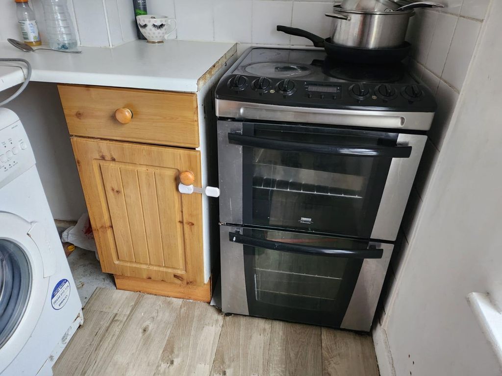 Property photo 3 of 23