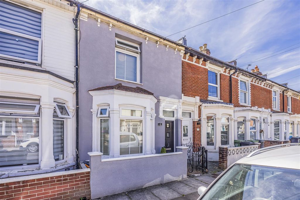 Property photo 1 of 16 48 Tokio Road, Portsmouth-Porticomarketing-Soldby-