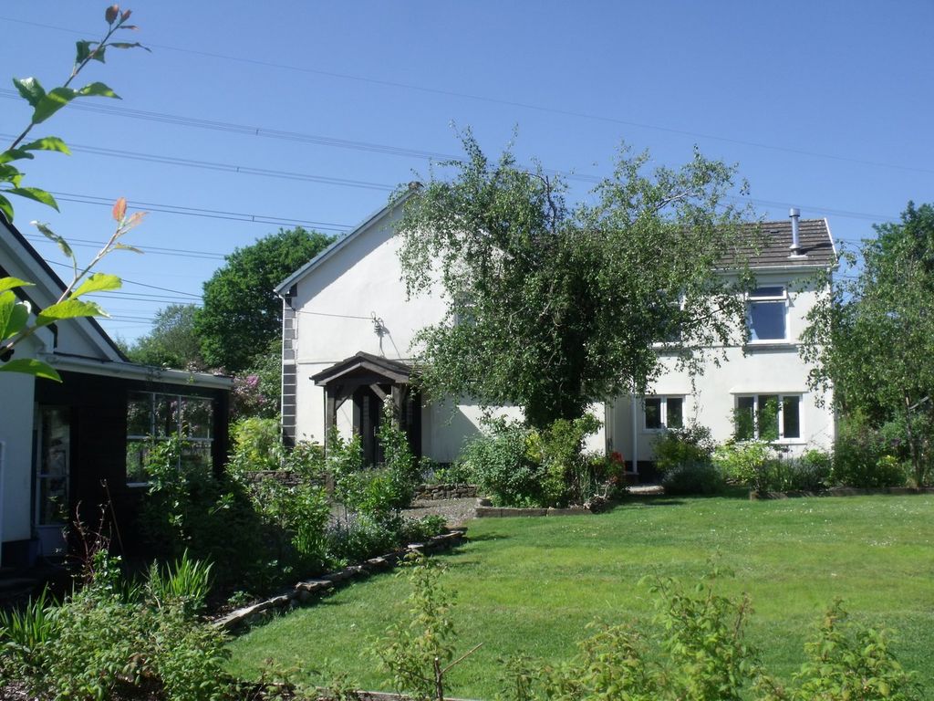 Property photo 1 of 47