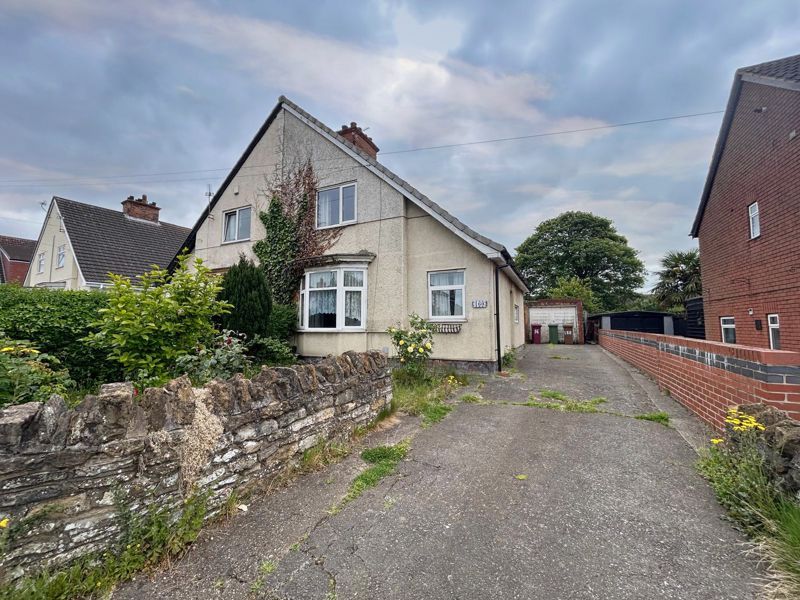 Property photo 1 of 9 Frontal
