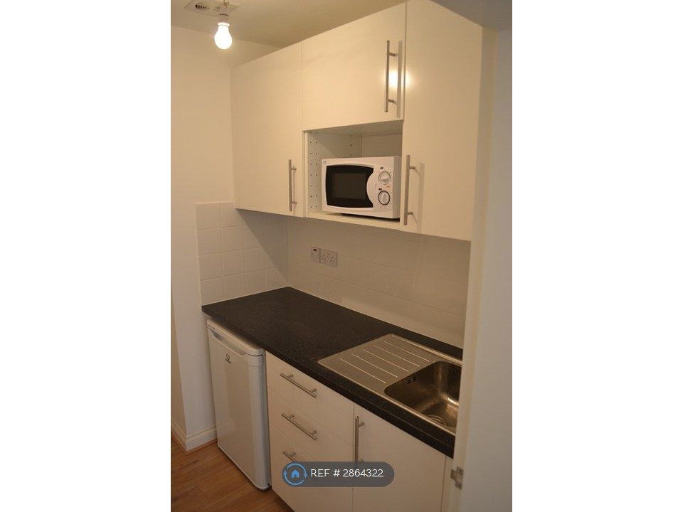 Property photo 2 of 4 Seperate Kitchen