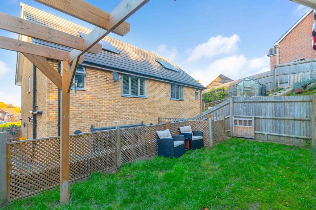 Property photo 3 of 23