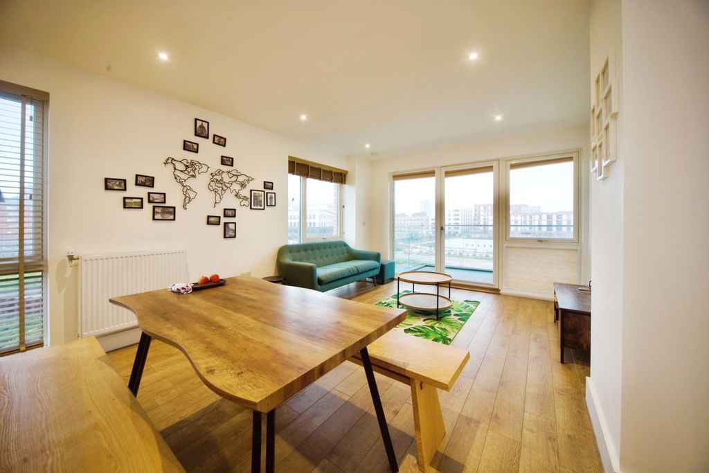 Property photo 2 of 16 Photography