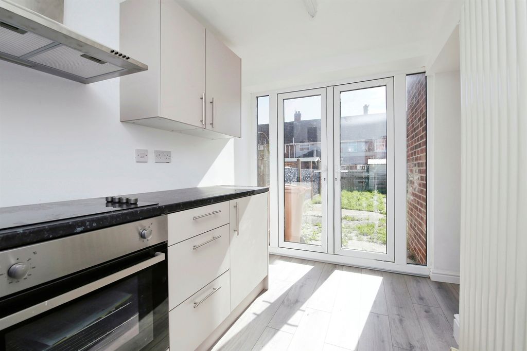 Property photo 2 of 13 Image