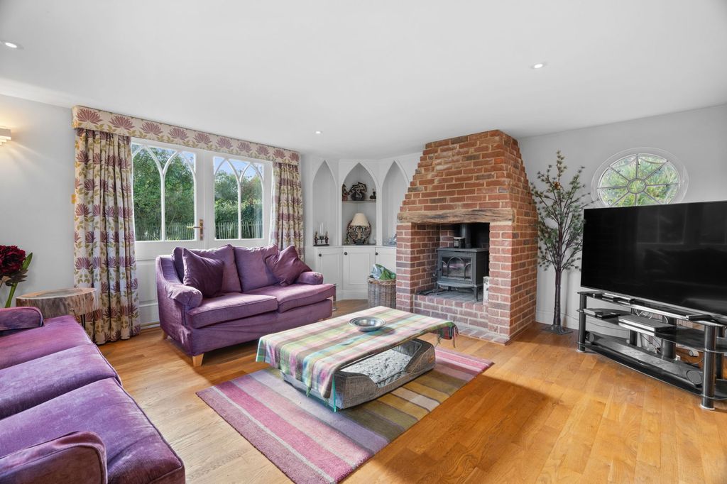 Property photo 3 of 24