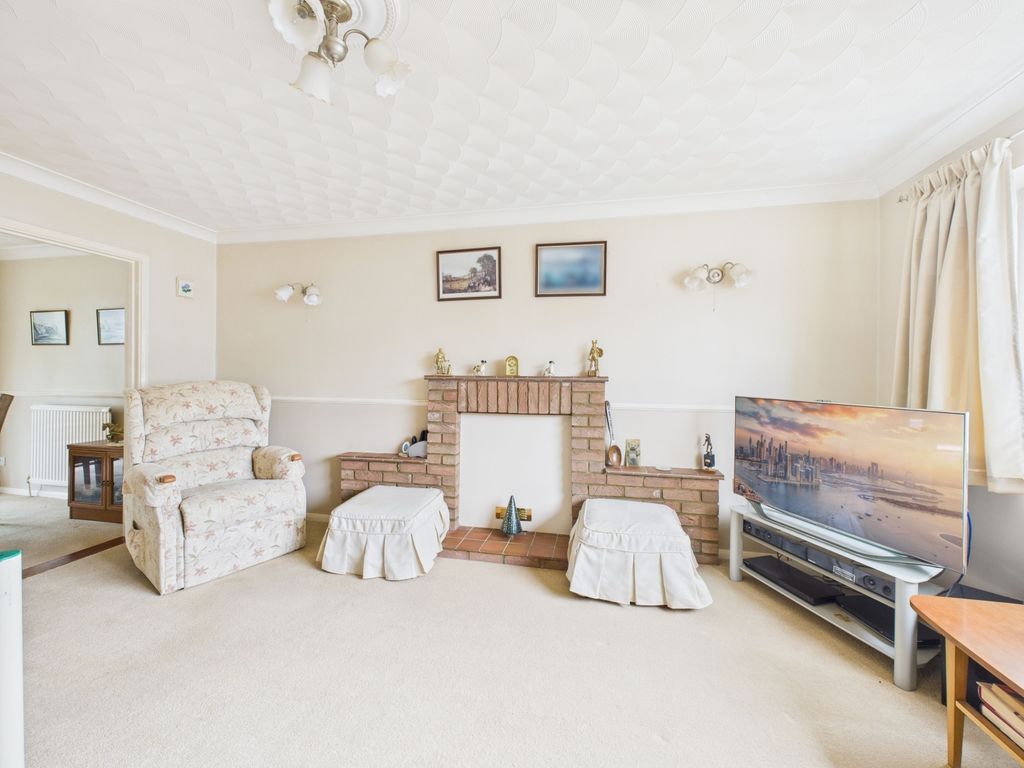 Property photo 3 of 17 3. Cam04922G0-Pr0079-Still012