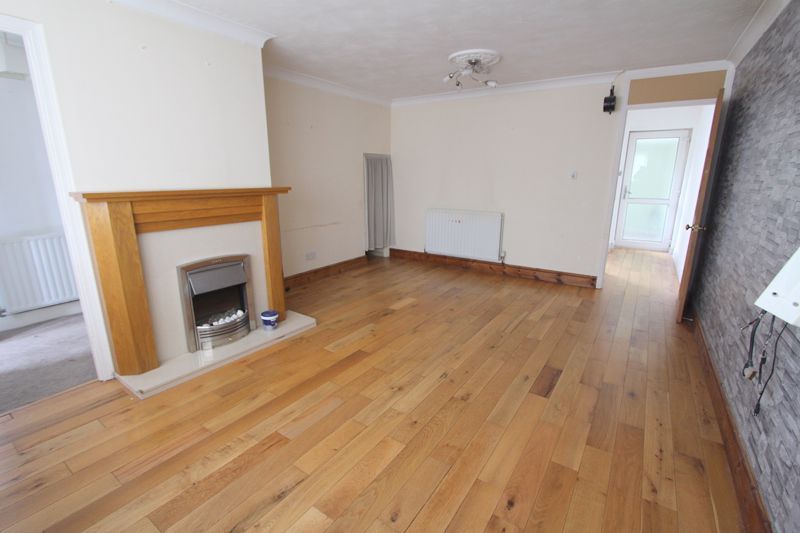 Property photo 2 of 12 Photo 7