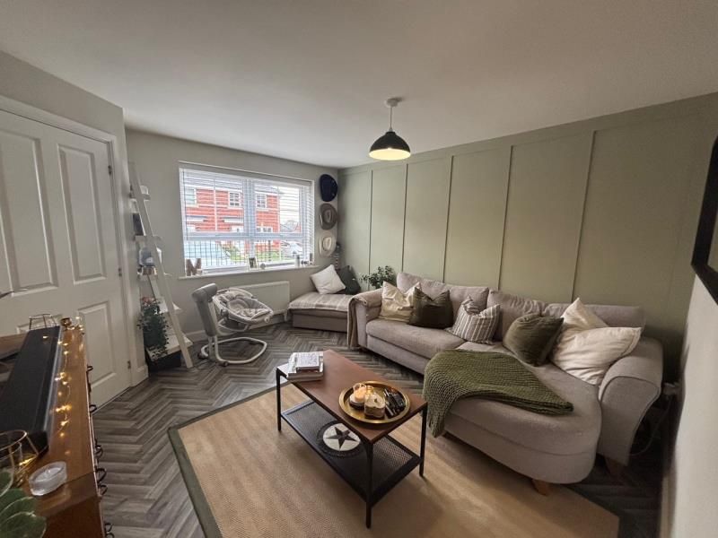 Property photo 2 of 12