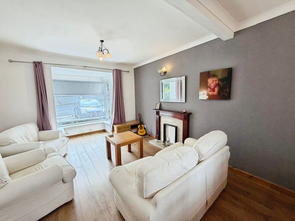 Property photo 3 of 40
