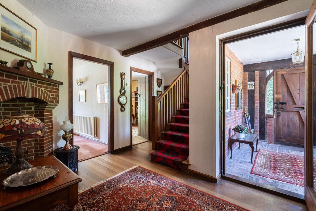 Property photo 2 of 11