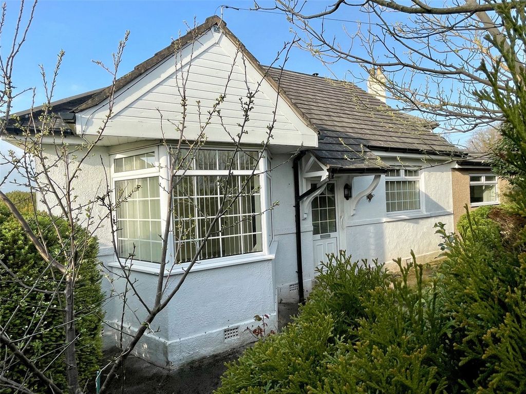 Property photo 1 of 17 External