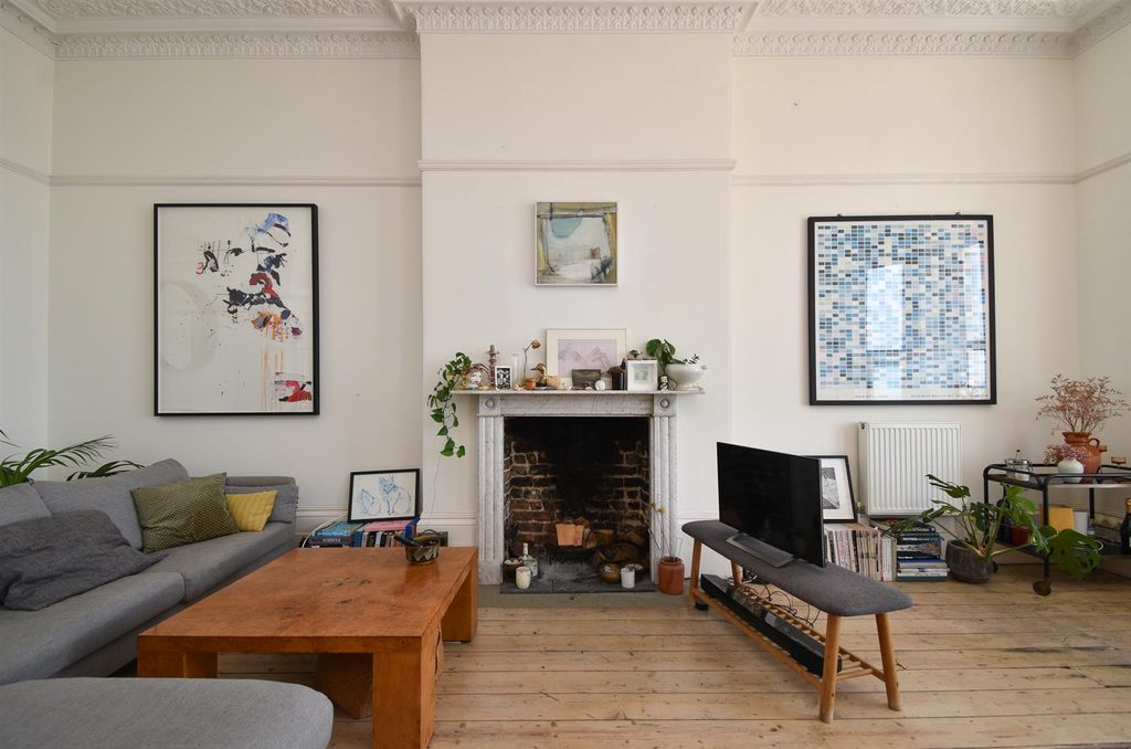 Property photo 2 of 21 Open Plan Living