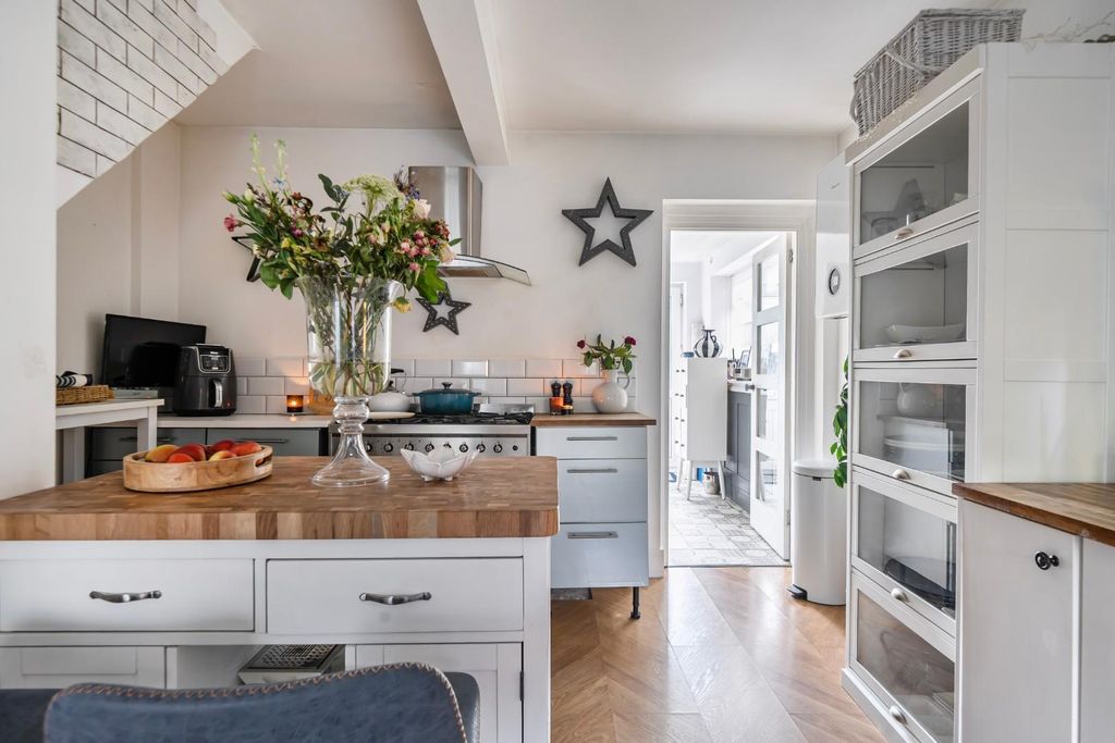 Property photo 3 of 17 1-69d0c9268185c-1438422-11-69ce83Df72408-1.Jpg