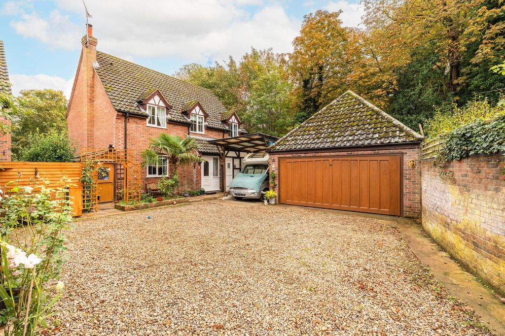 Property photo 1 of 23