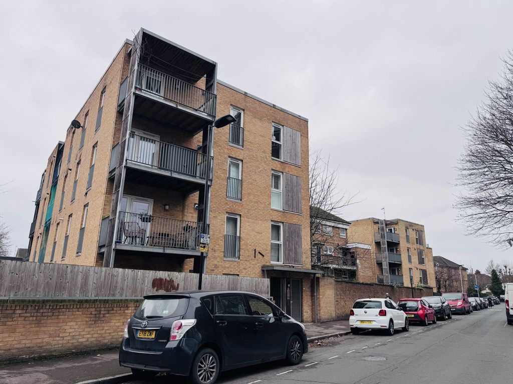 Property photo 1 of 9 Photo 19