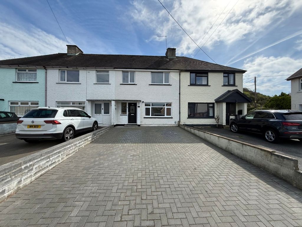 Property photo 1 of 27