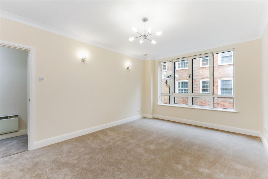 Property photo 3 of 13 98380_Flat 18 Werna House 31 Monument Street (7).J