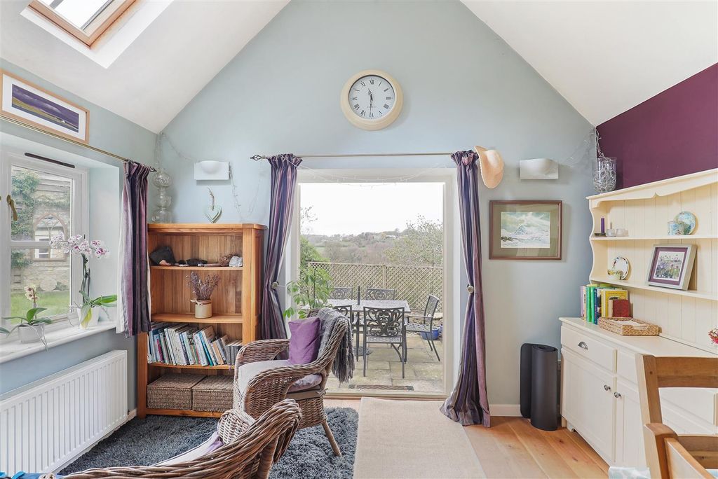 Property photo 3 of 40 Ph26_6456569.Jpg