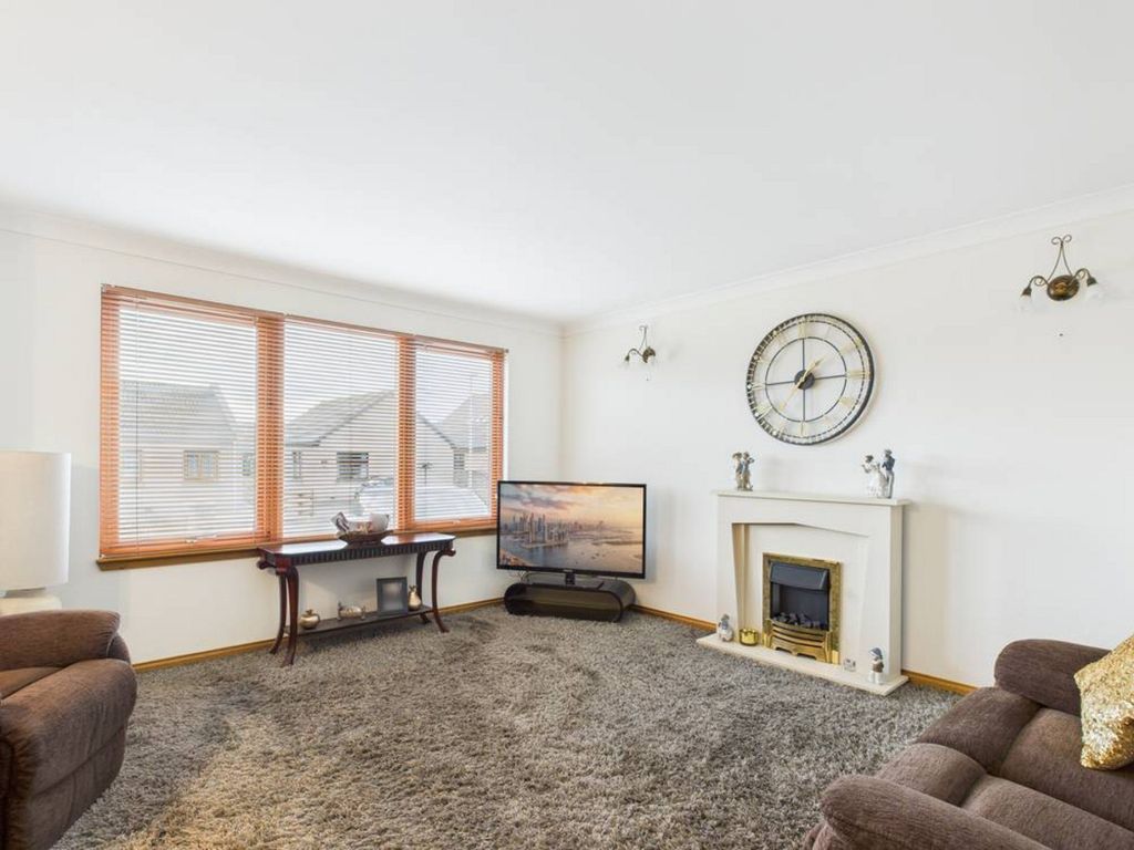 Property photo 2 of 26