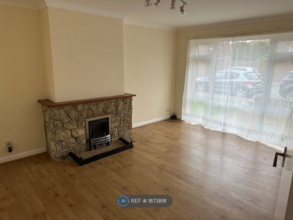 Property photo 2 of 14 Living Room Open Plan