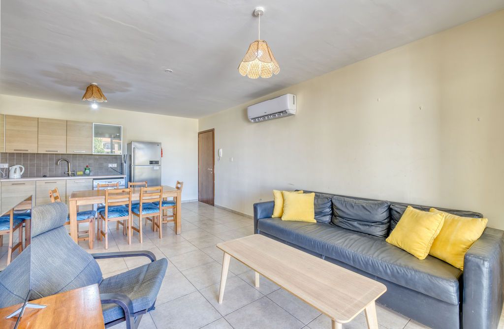 Property photo 3 of 15 Lounge Kitchen...