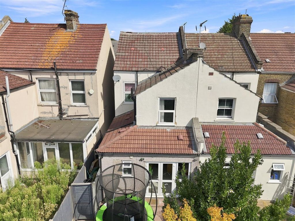 Property photo 3 of 23 006_Dji_20260809130339_0968_D.Jpg