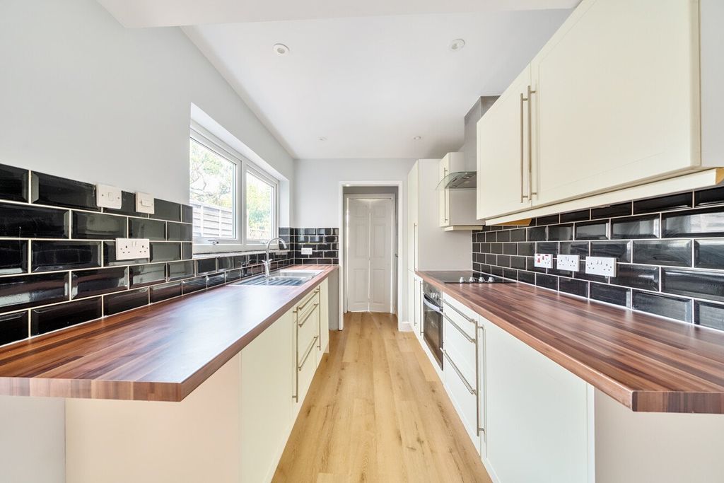 Property photo 3 of 10 Picture No. 10