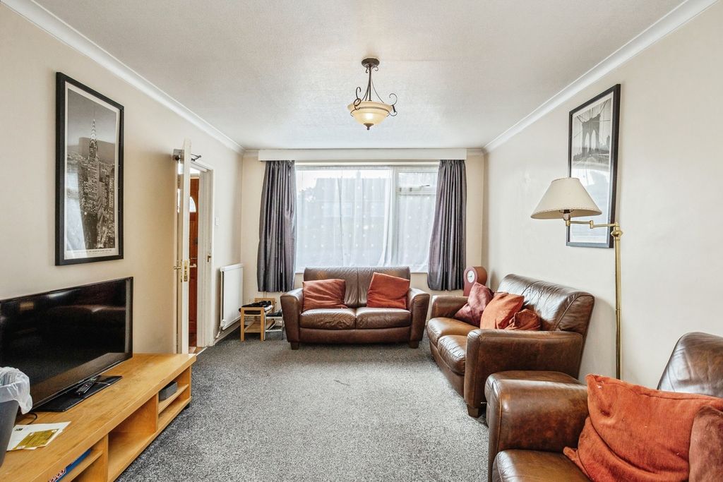 Property photo 2 of 19 Pbox-Img.Jpg