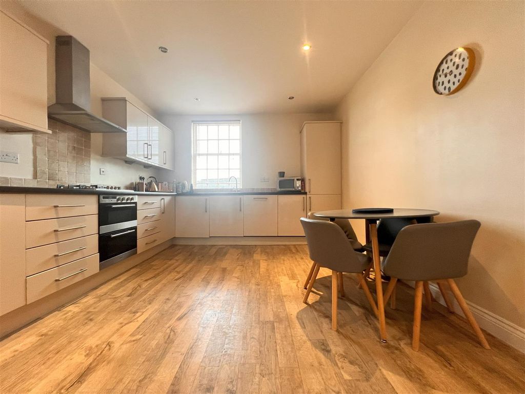 Property photo 3 of 10 Img_6877.Jpg