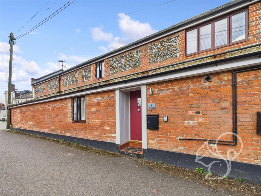 Property photo 1 of 7 Front