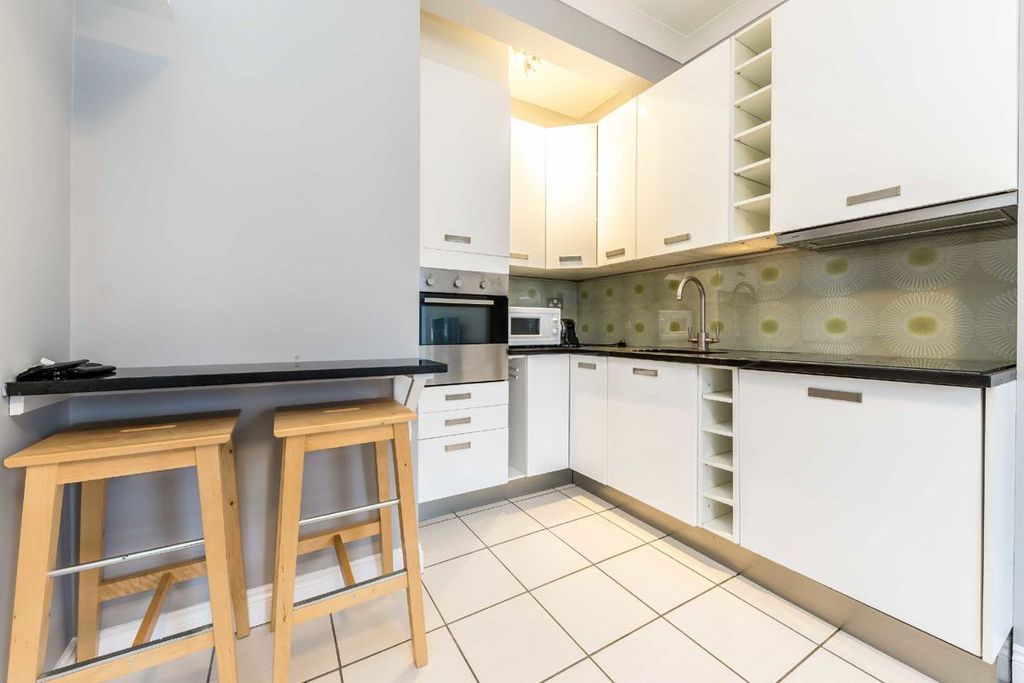 Property photo 3 of 5