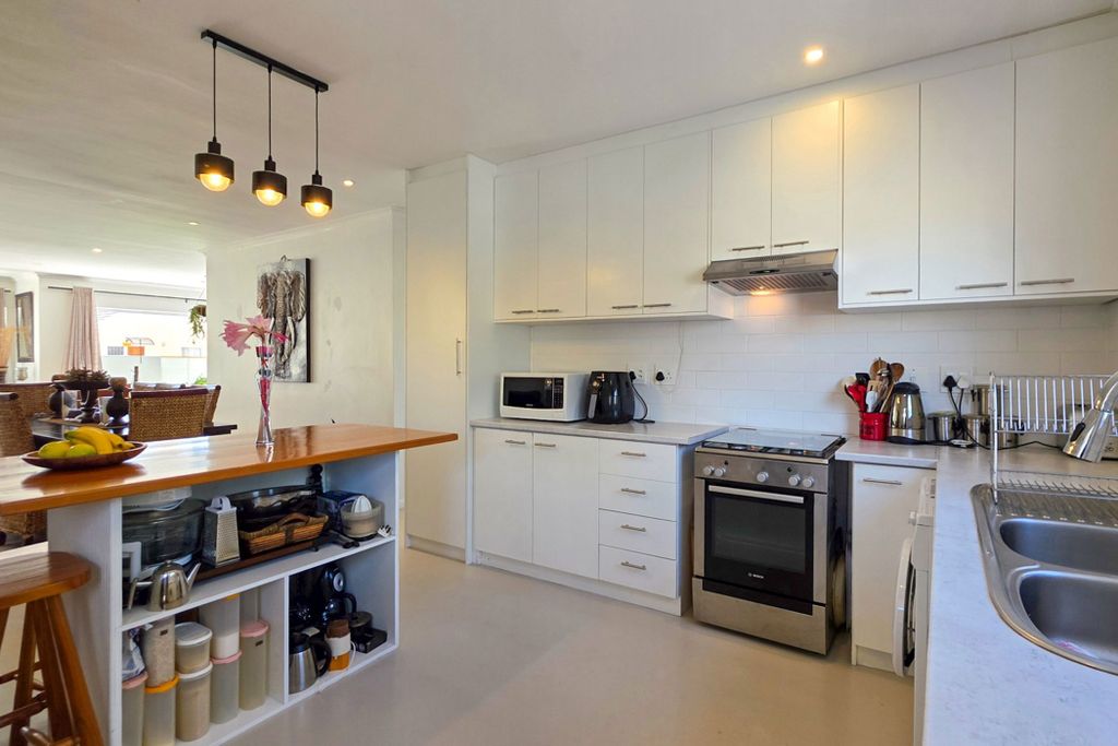 Property photo 2 of 29 1TV1732316