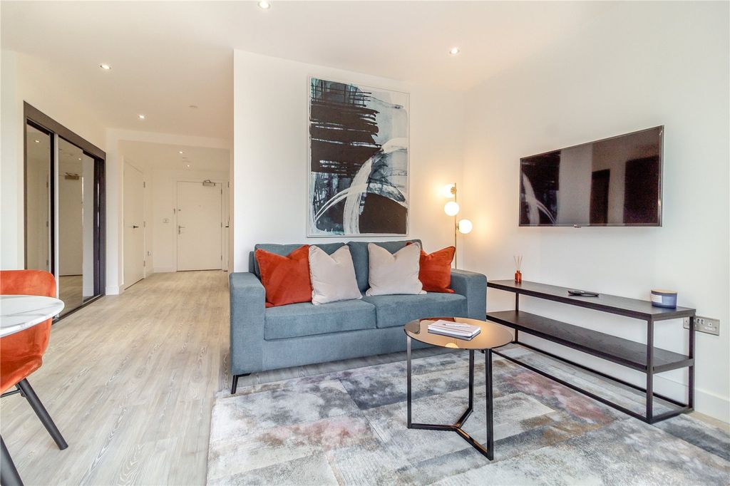 Property photo 3 of 15 Lounge/Kitchen/Diner