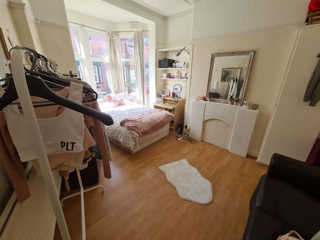 Property photo 2 of 30 Bright And Inviting Master Bedroom Featuring A Dou...