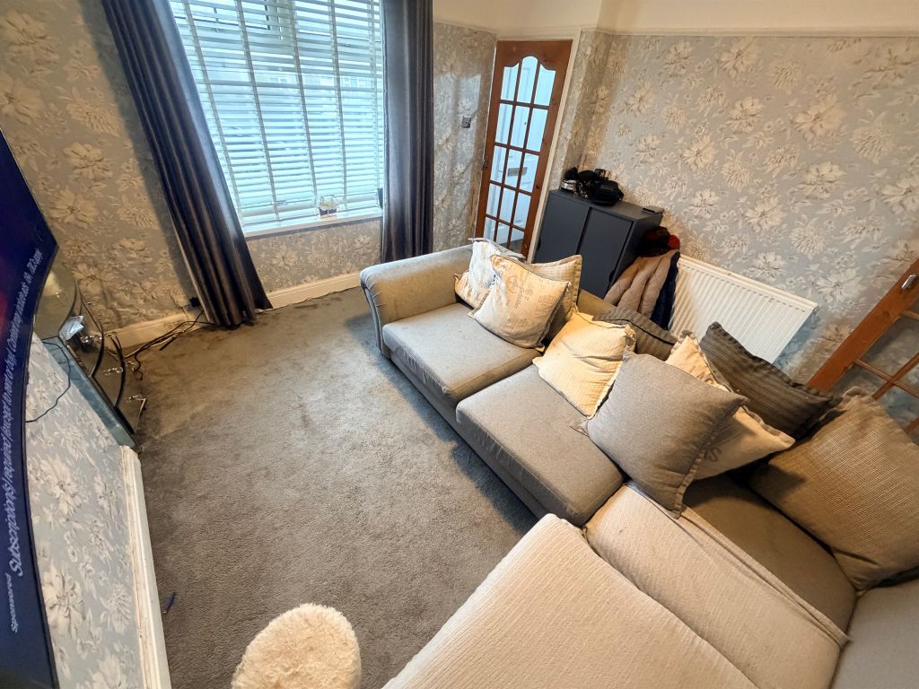 Property photo 3 of 12