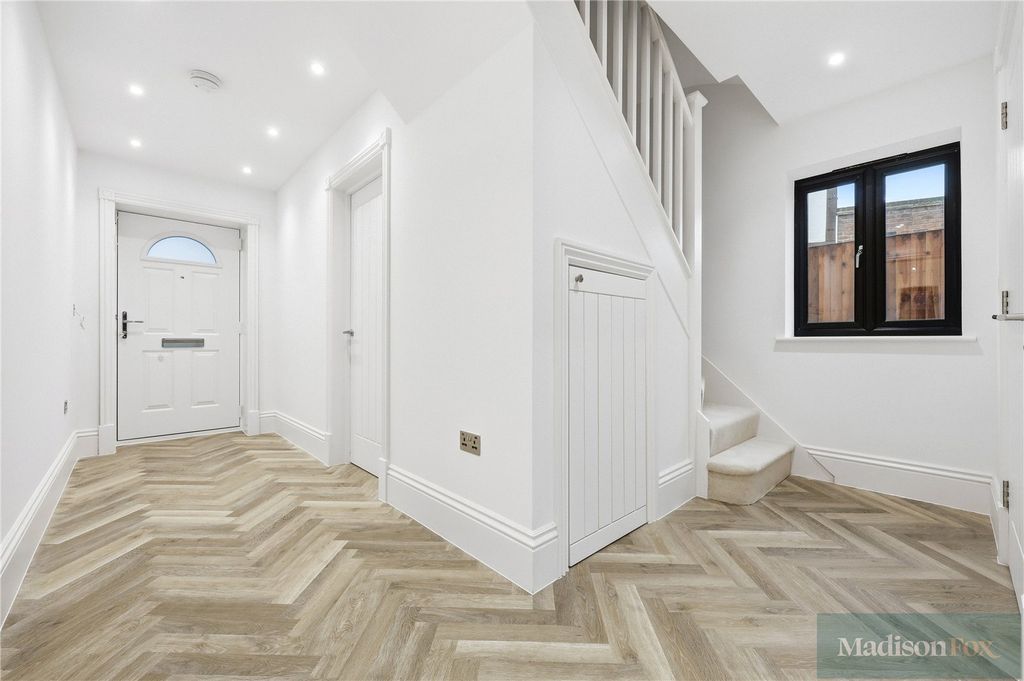 Property photo 2 of 36 Picture No. 39