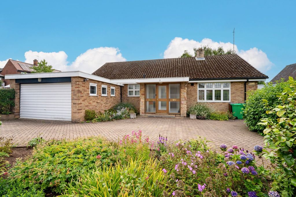 Property photo 1 of 16