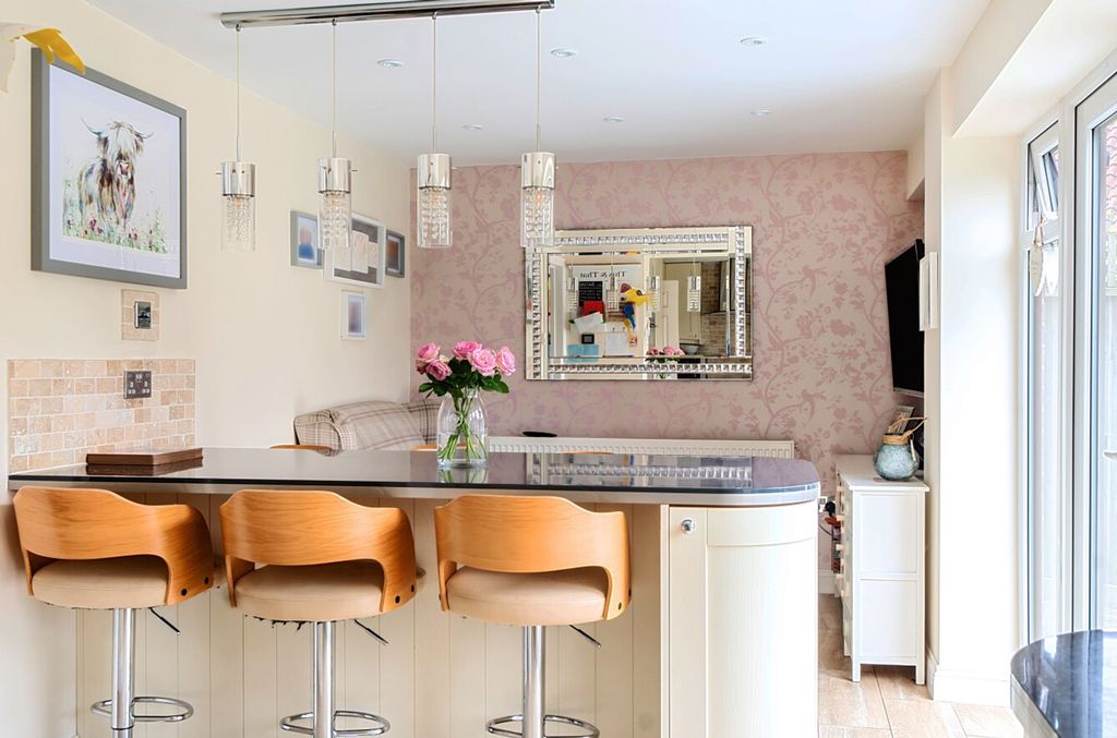 Property photo 3 of 26