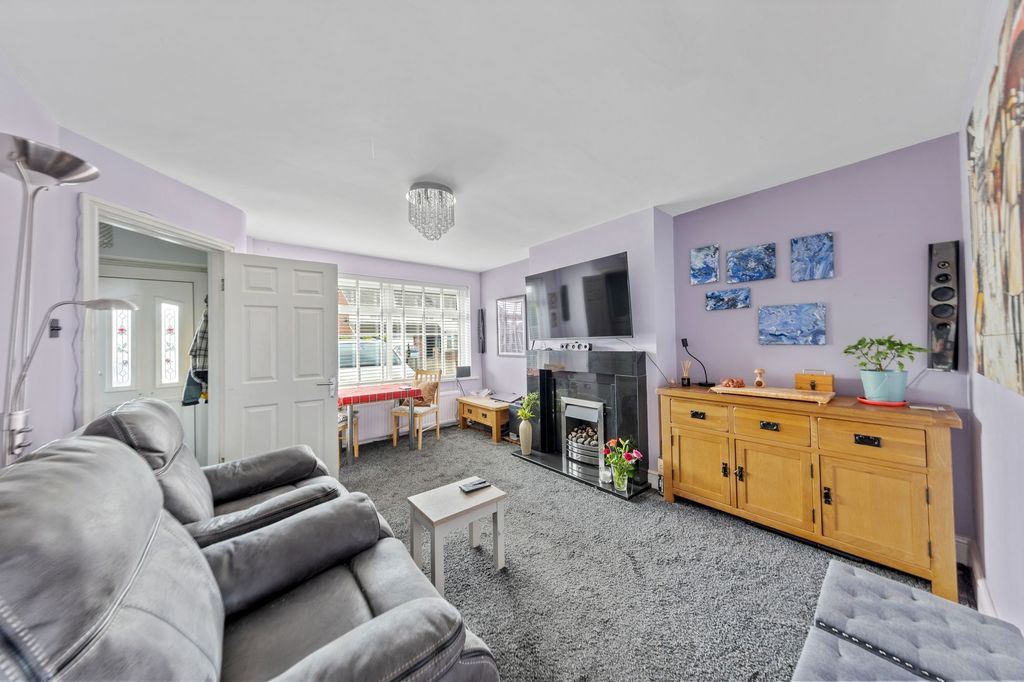 Property photo 2 of 14