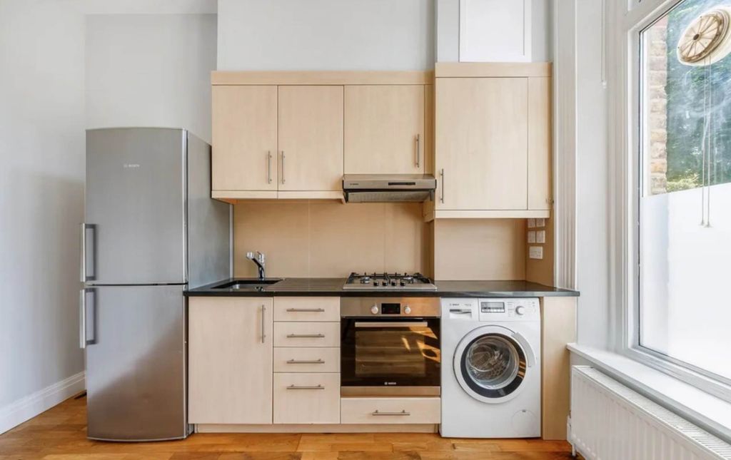 Property photo 3 of 5