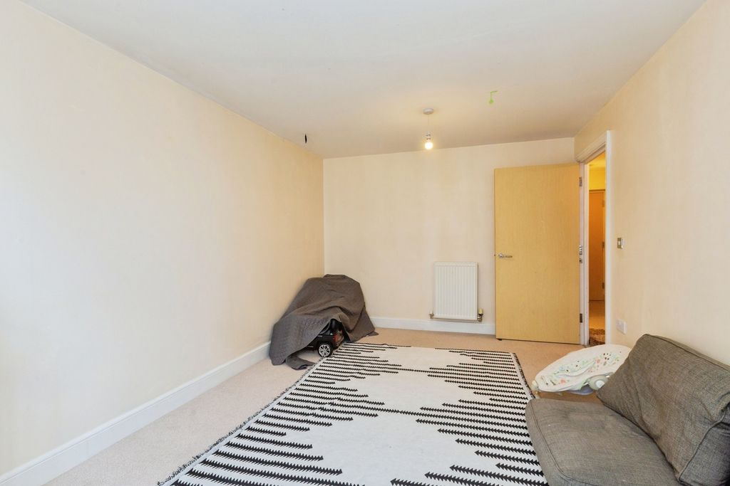 Property photo 3 of 10 Pbox-Img.Jpg