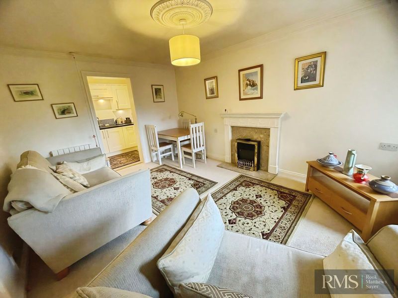 Property photo 3 of 7 Photo 7