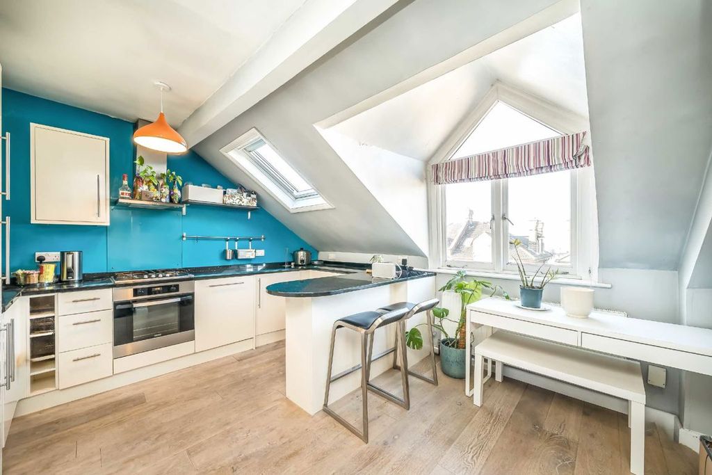 Property photo 3 of 7