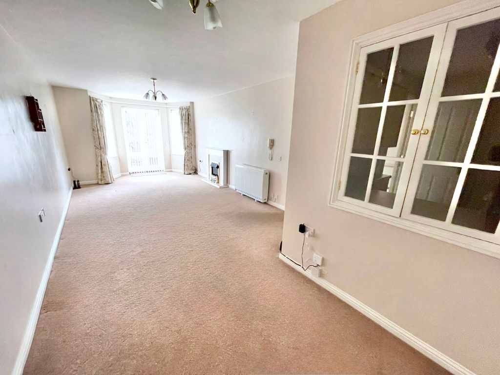 Property photo 3 of 27