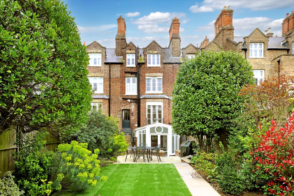 Property photo 1 of 19 Image